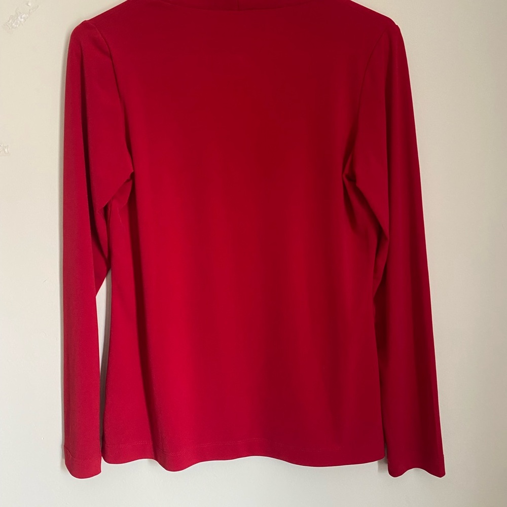 Tops - Picture 2 of 3